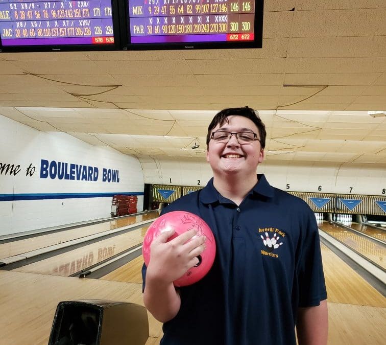 Parker Brown Rolls 300 in Varsity Bowling